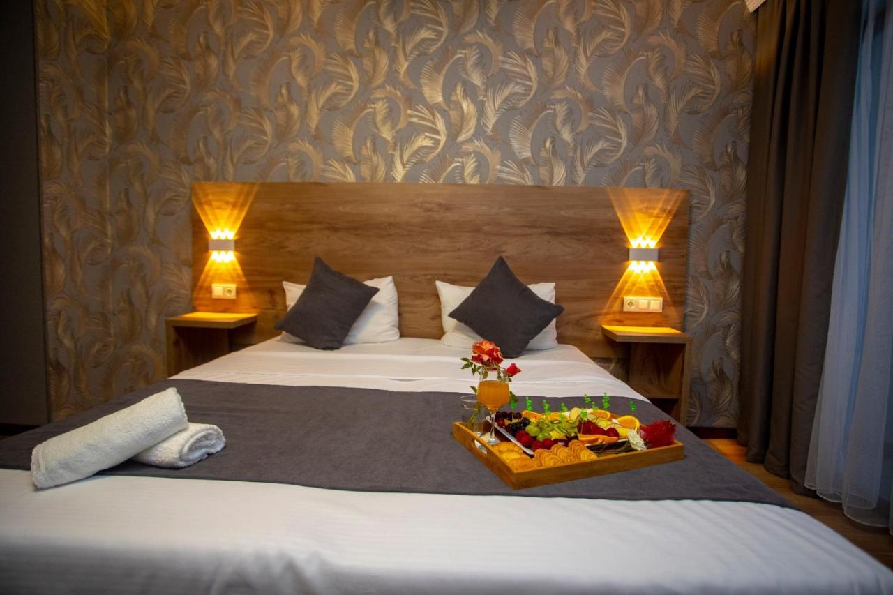 Pollux Hotel บาทูมิ ภายนอก รูปภาพ