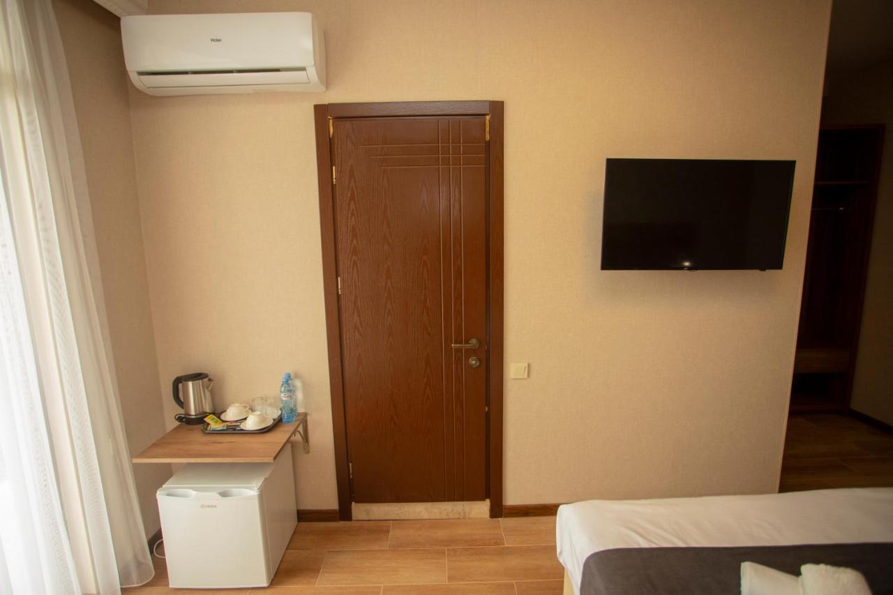 Pollux Hotel บาทูมิ ภายนอก รูปภาพ