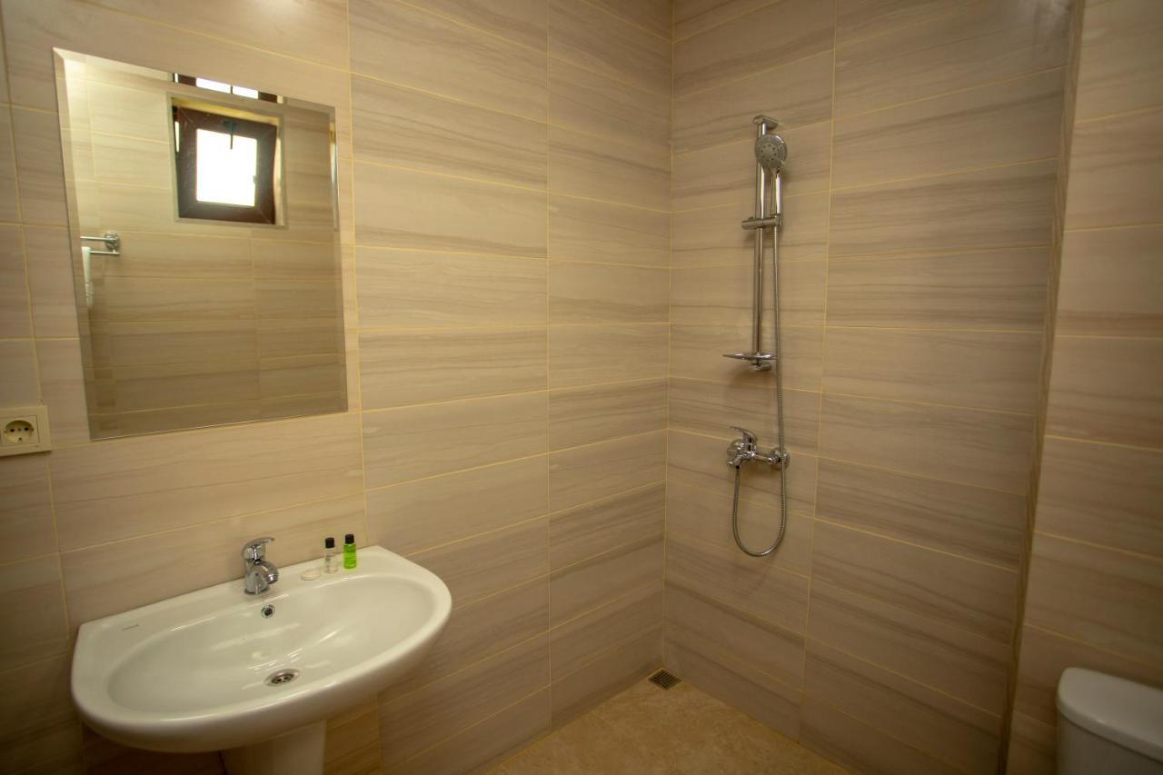 Pollux Hotel บาทูมิ ภายนอก รูปภาพ